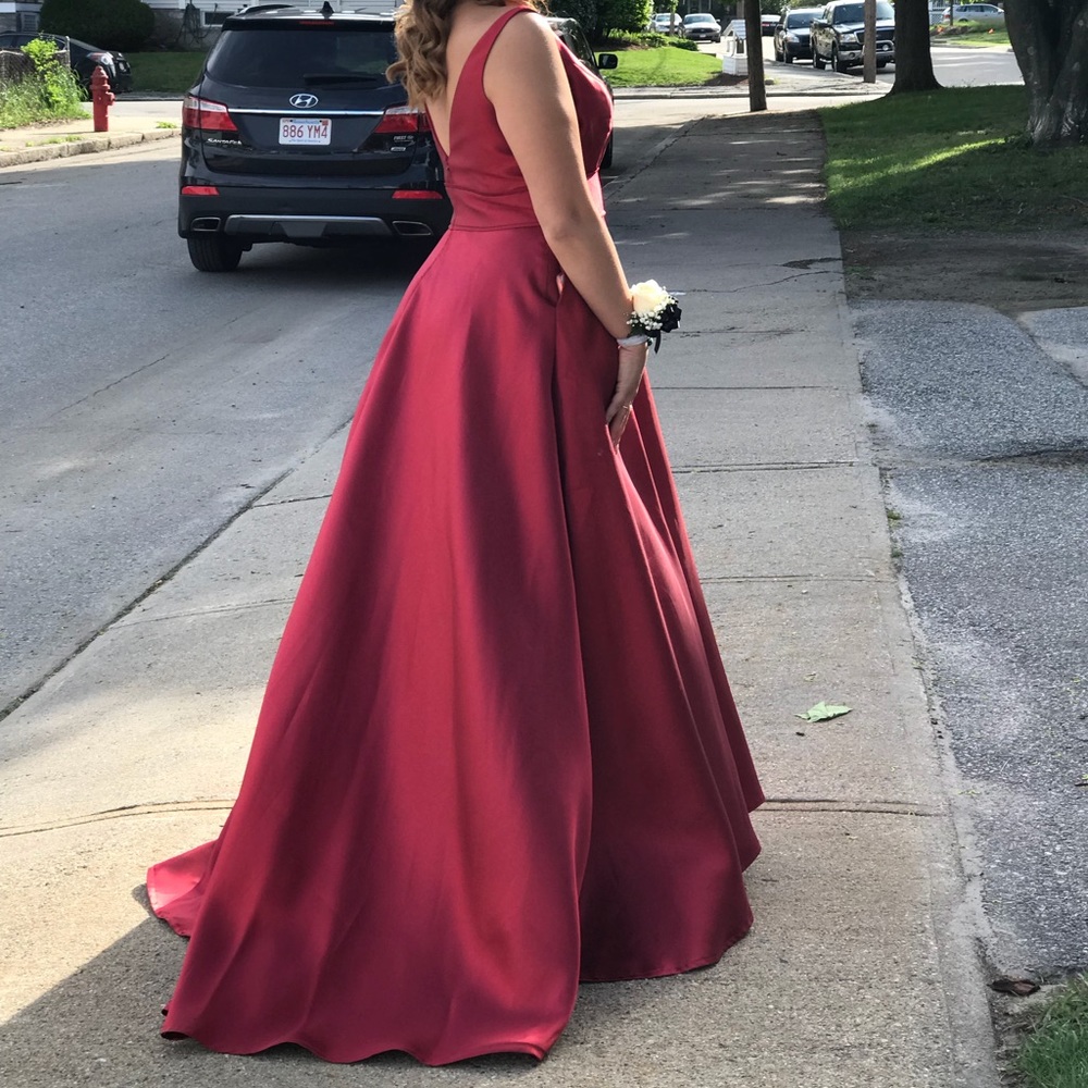 Red Dress - Picture 2 of 3